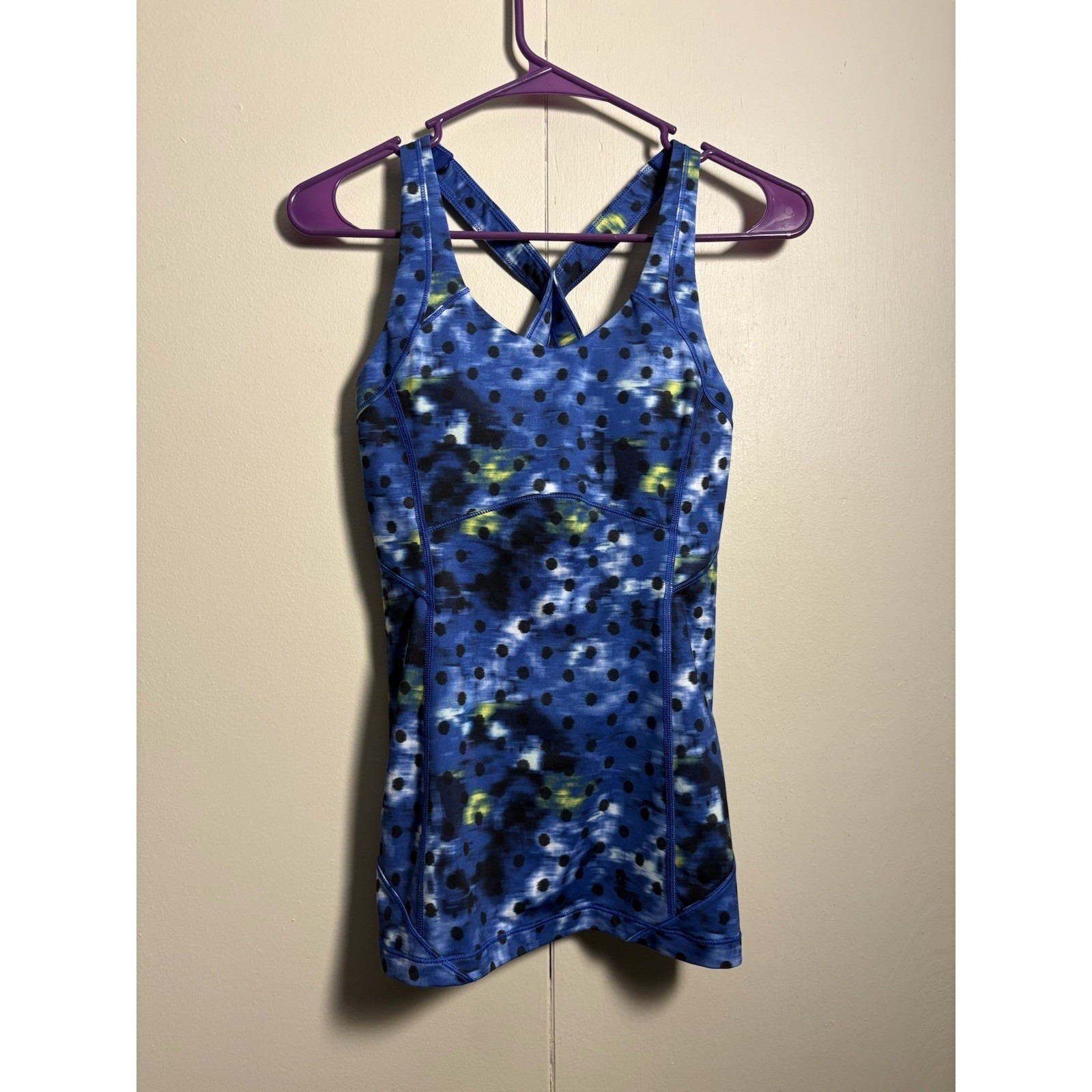 Lululemon Size 4 Tank Top Built In Bra Blue Polka Dot Racerback Athleisure Yoga